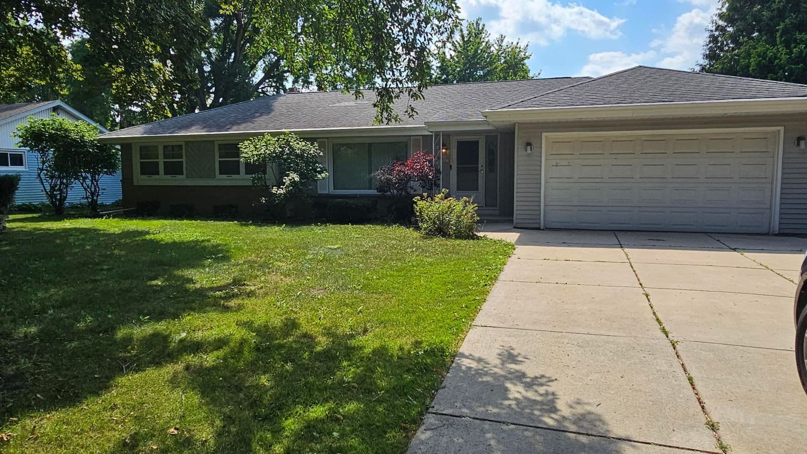 7469 51st, Milwaukee, WI 53223