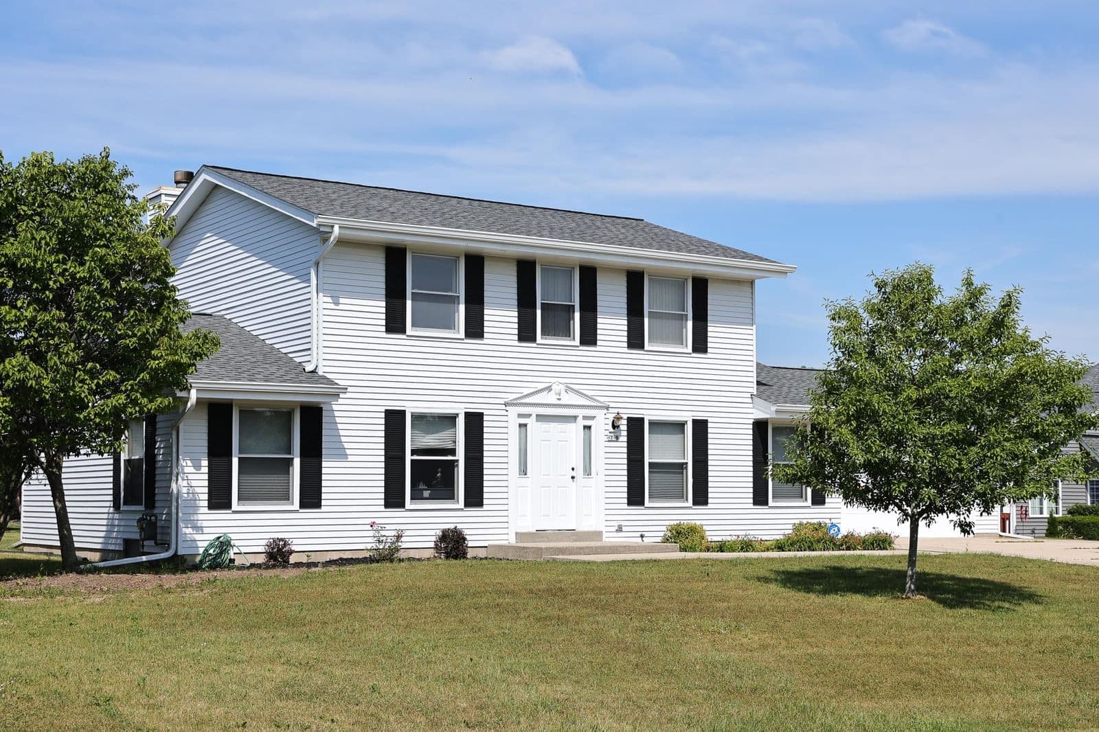 8795 Lizanne, Oak Creek, WI 53154