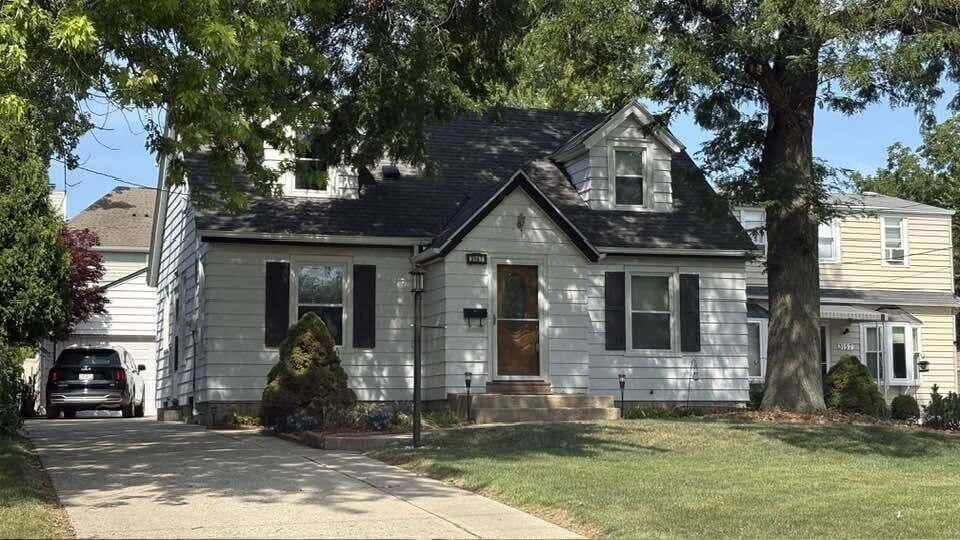 3167 84th, Milwaukee, WI 53227