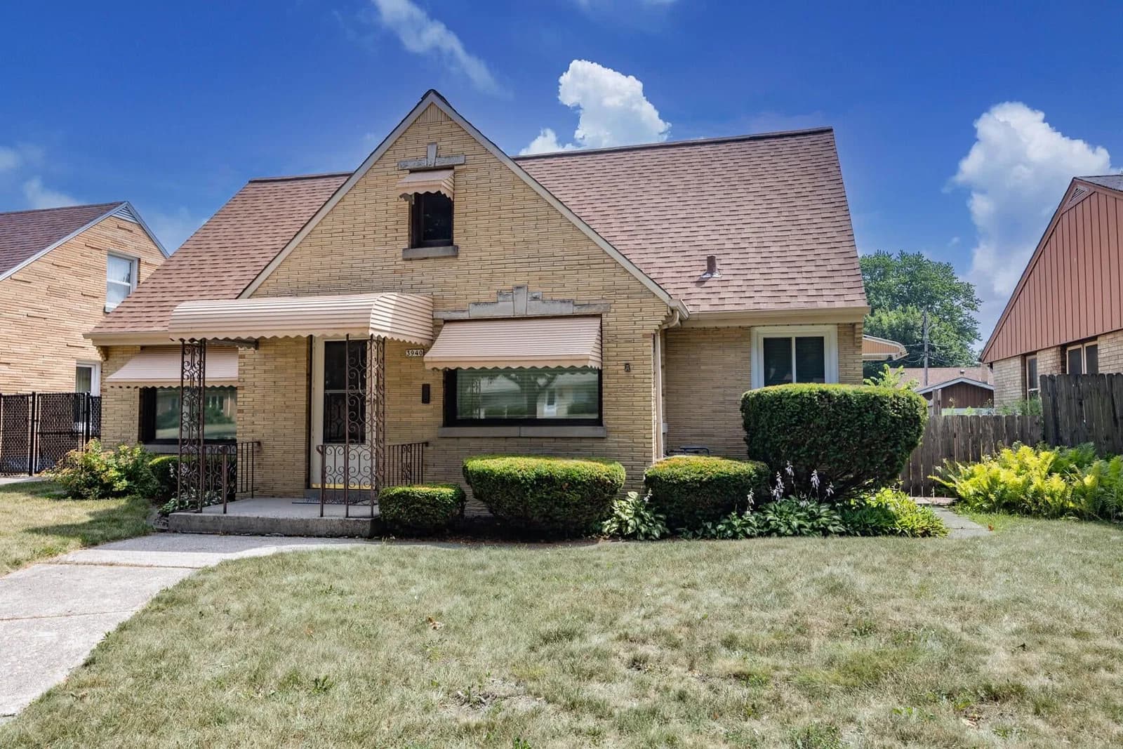 3940 80th, Milwaukee, WI 53222