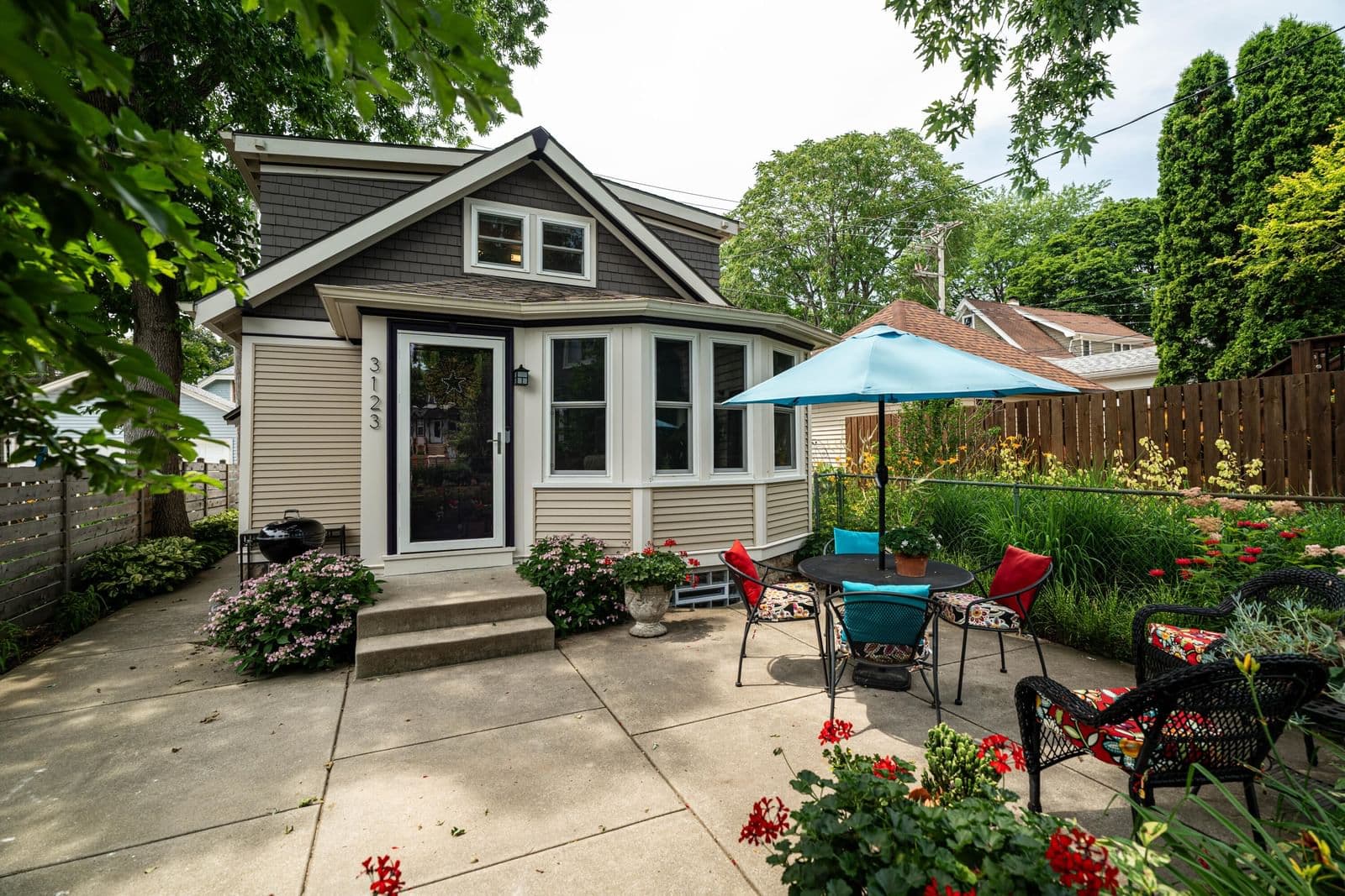 3123 Illinois, Milwaukee, WI 53207