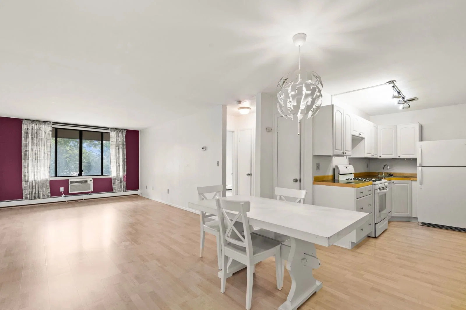 2025 Greenwich 3