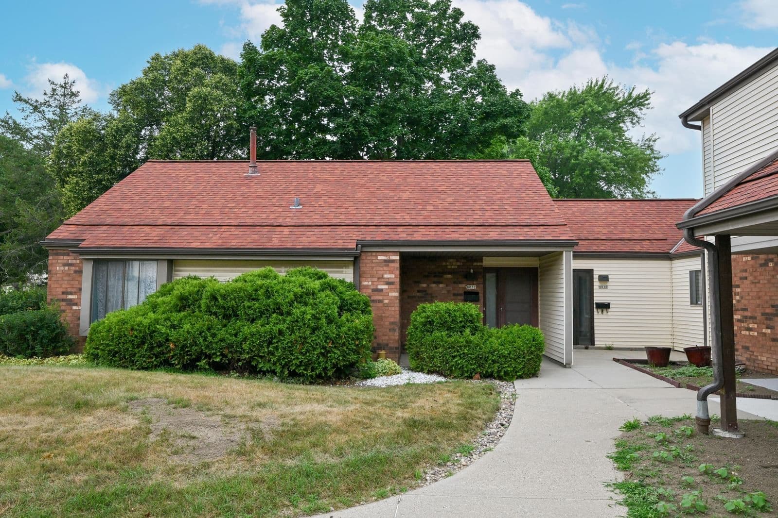 8030 94th, Milwaukee, WI 53224