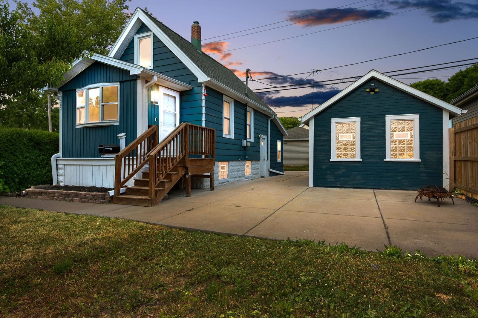 2202 68th, West Allis, WI 53219