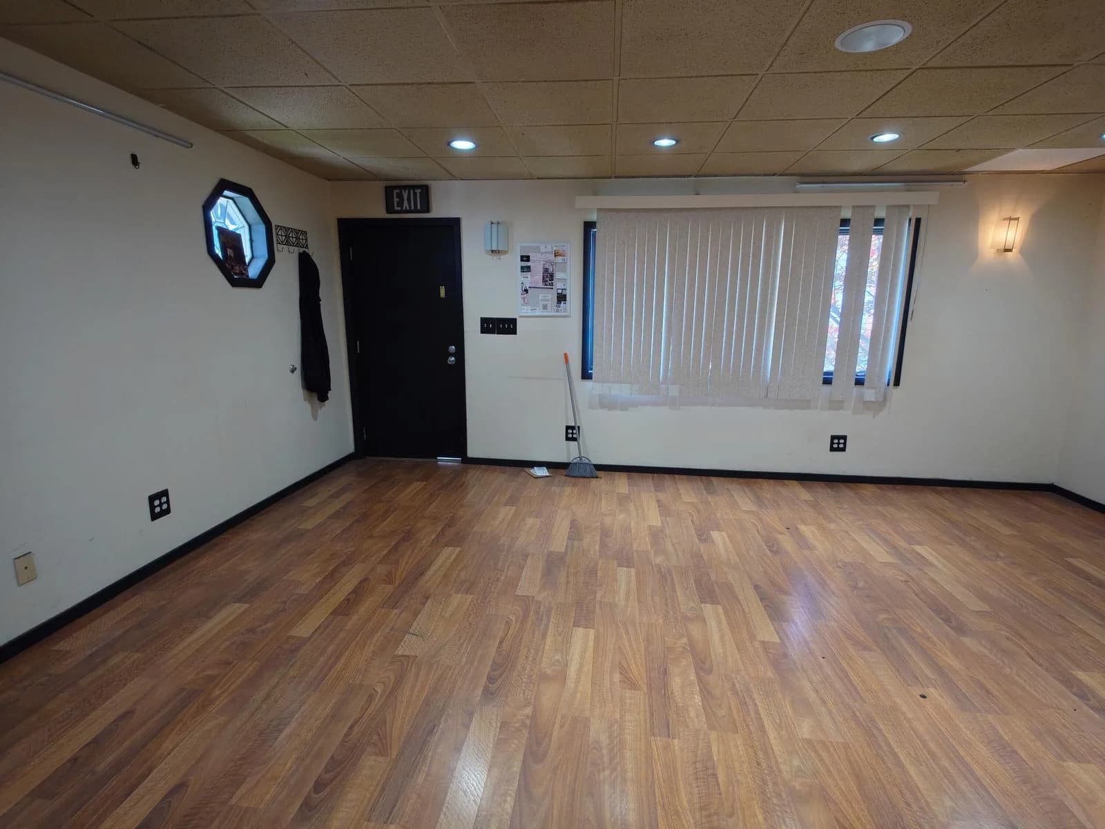 2340 Kinnickinnic 4