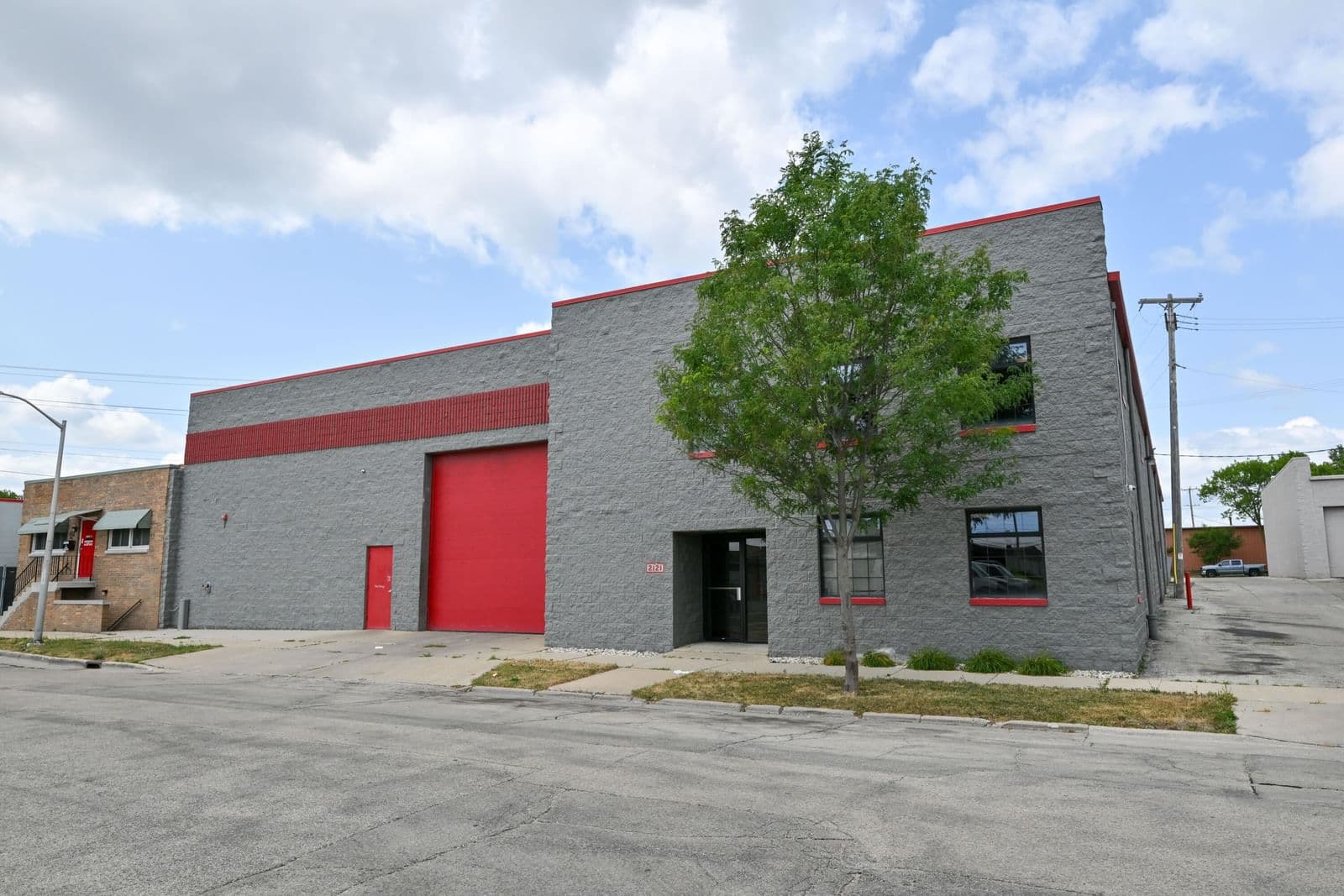 2121 55th, West Allis, WI 53219