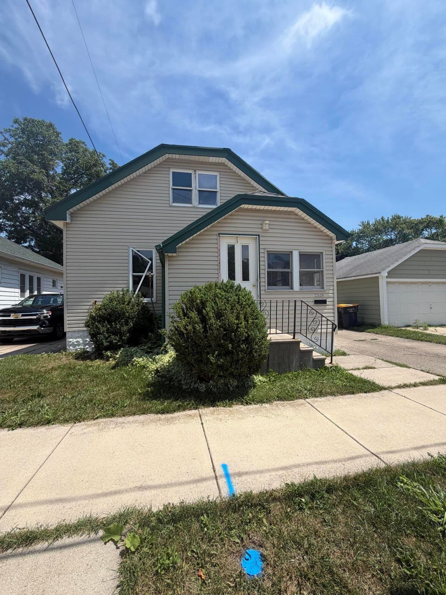 1524 87th, West Allis, WI 53214