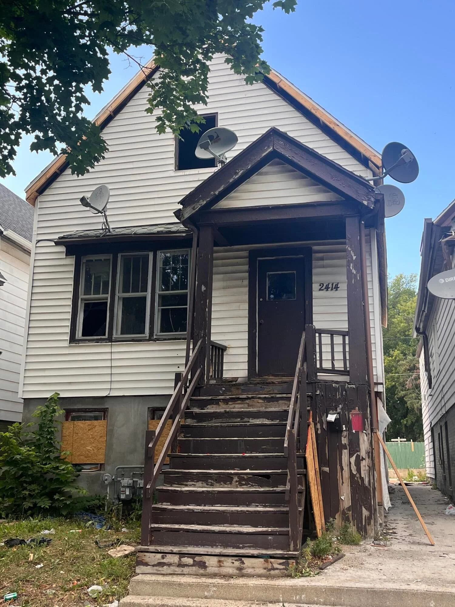 2412 Maple, Milwaukee, WI 53204