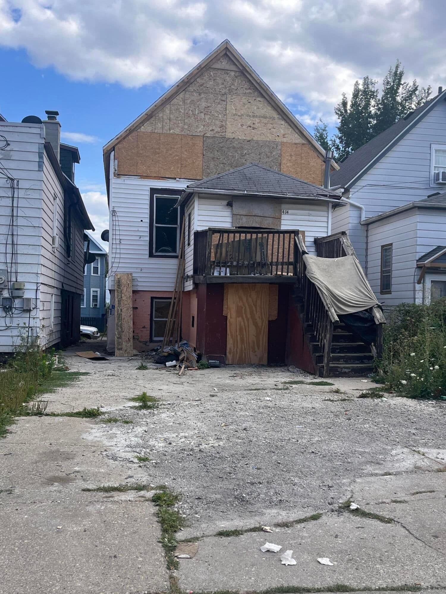 2412 Maple 2