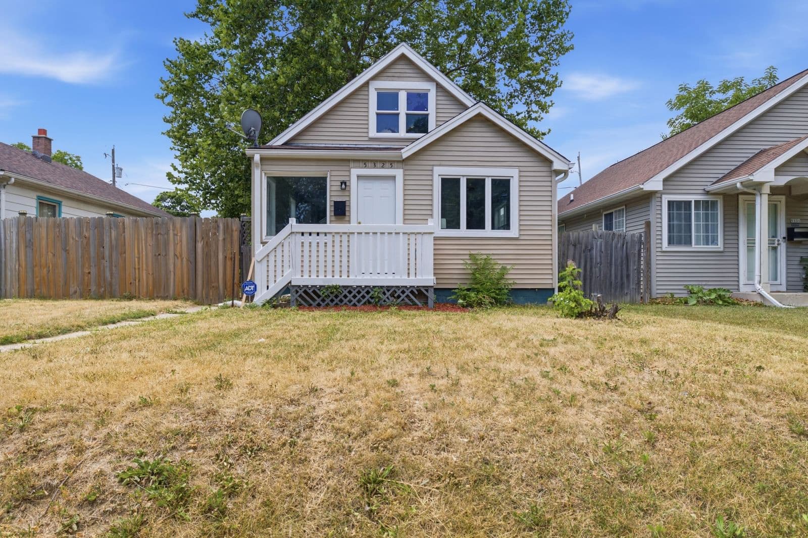 5325 48th, Milwaukee, WI 53218