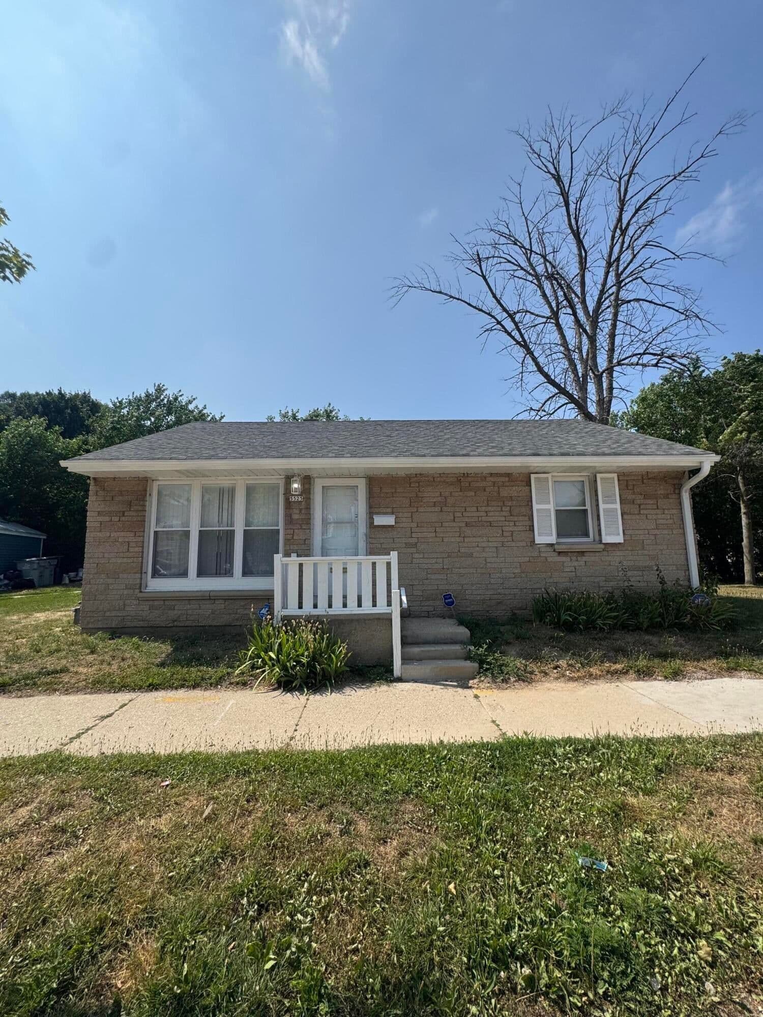 5525 Long Island, Milwaukee, WI 53209