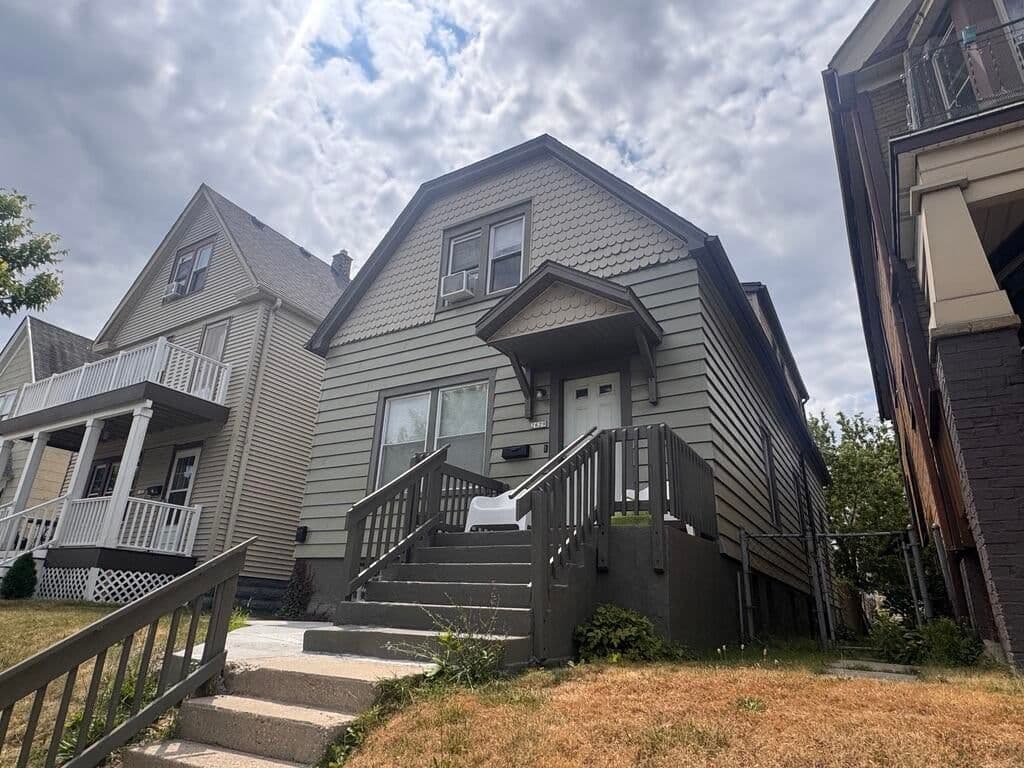 2629 Fratney, Milwaukee, WI 53212