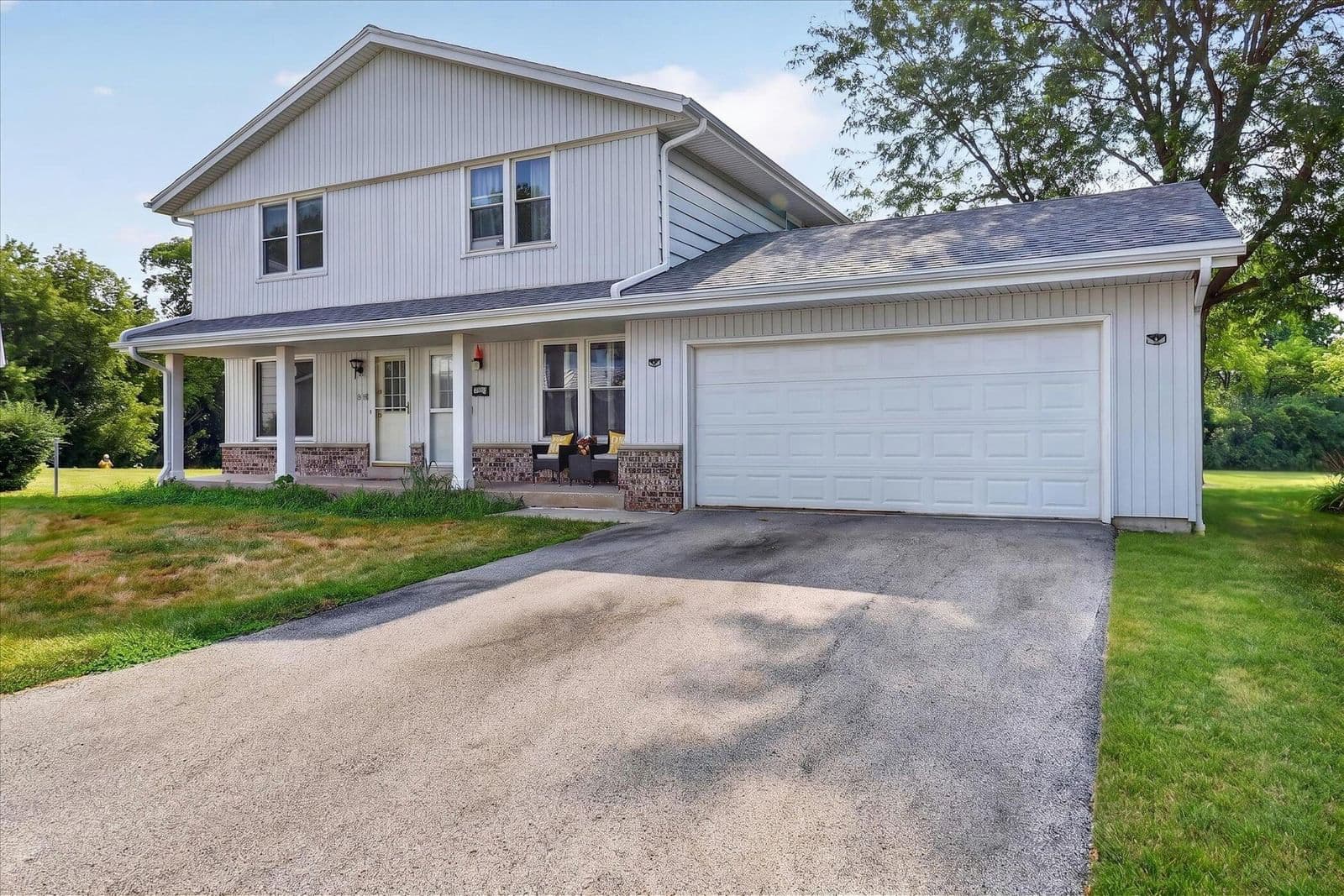 9219 Green View 2