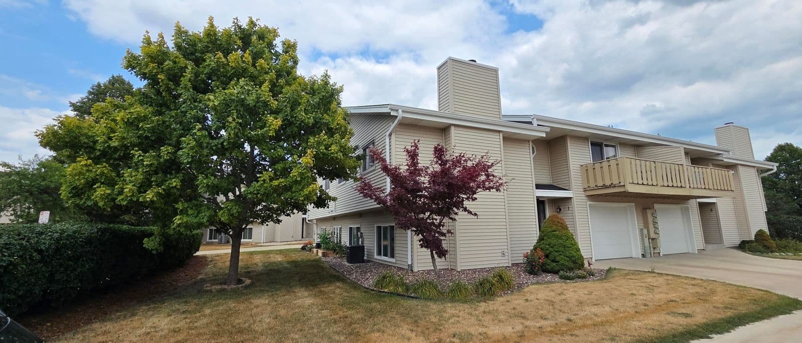 6461 Crabapple, Oak Creek, WI 53154