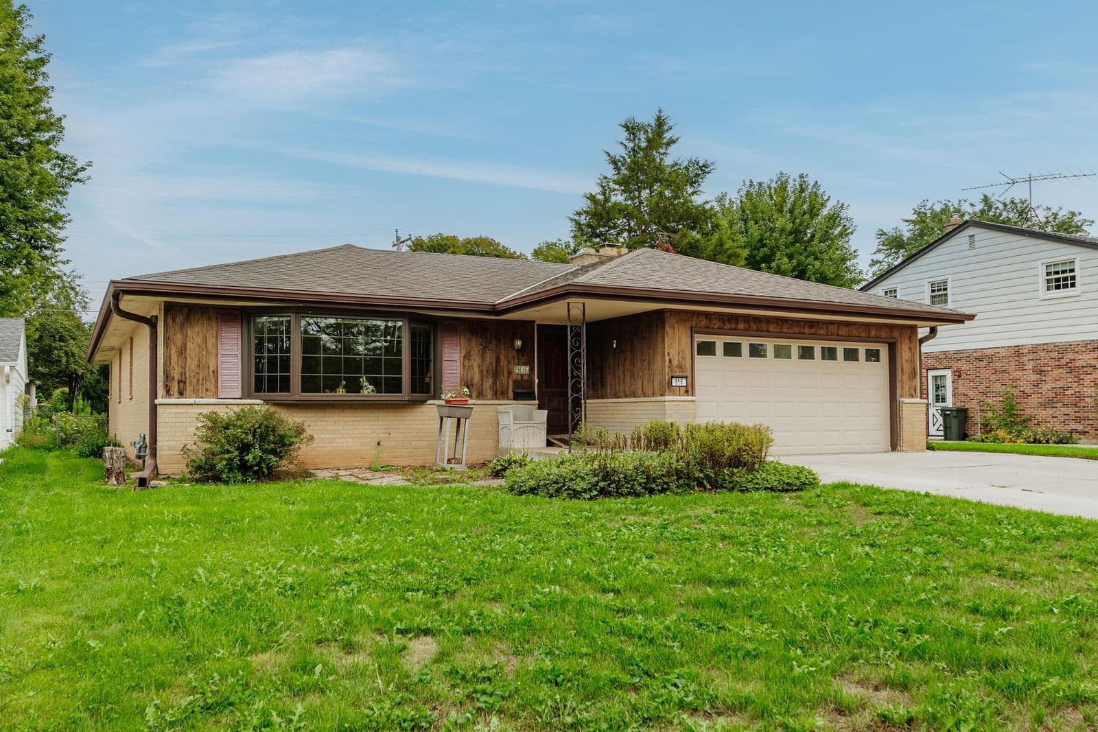 916 120th, West Allis, WI 53214