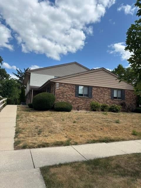 9442 Maple, West Allis, WI 53214