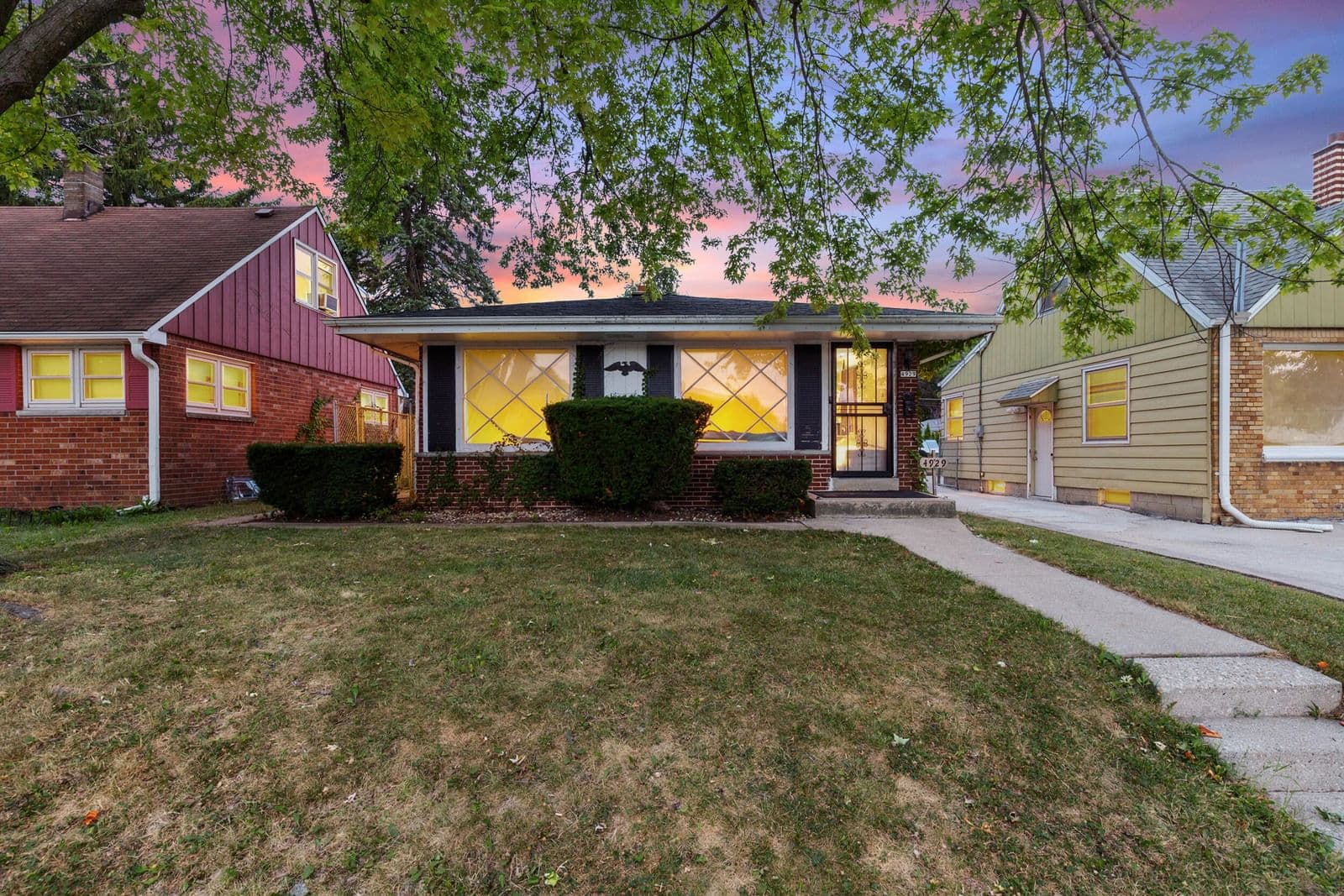 4929 89th, Milwaukee, WI 53225