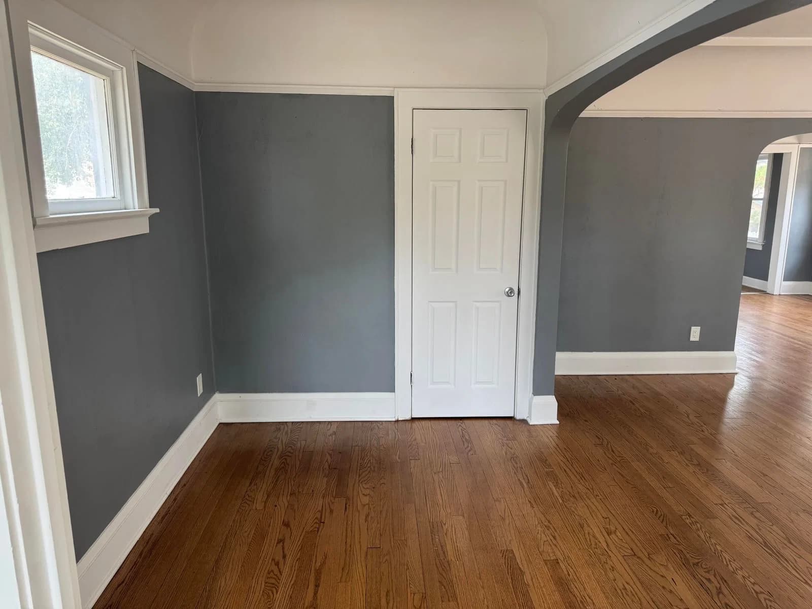 6220 Girard 5