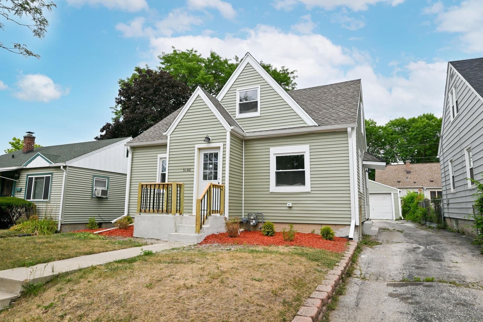5140 42nd, Milwaukee, WI 53209