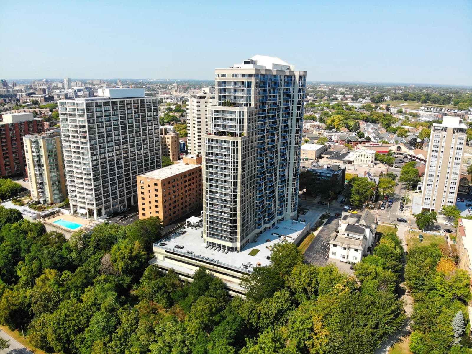 1660 Prospect 3