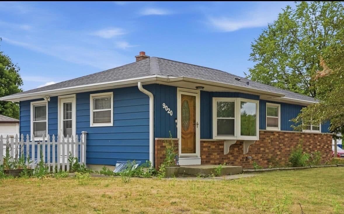 9020 Chicago, Oak Creek, WI 53154