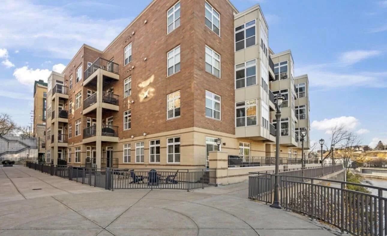 1905 Water, Milwaukee, WI 53202