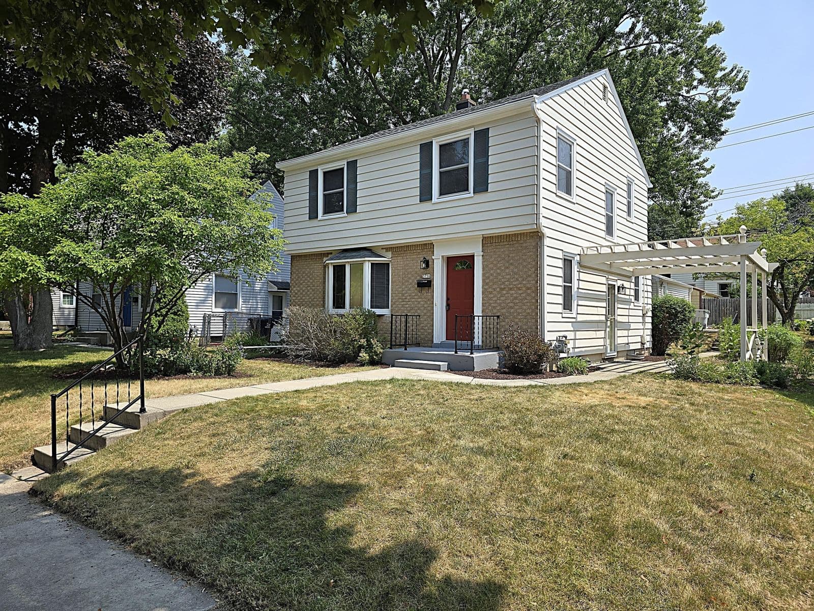 3756 100th, Milwaukee, WI 53222