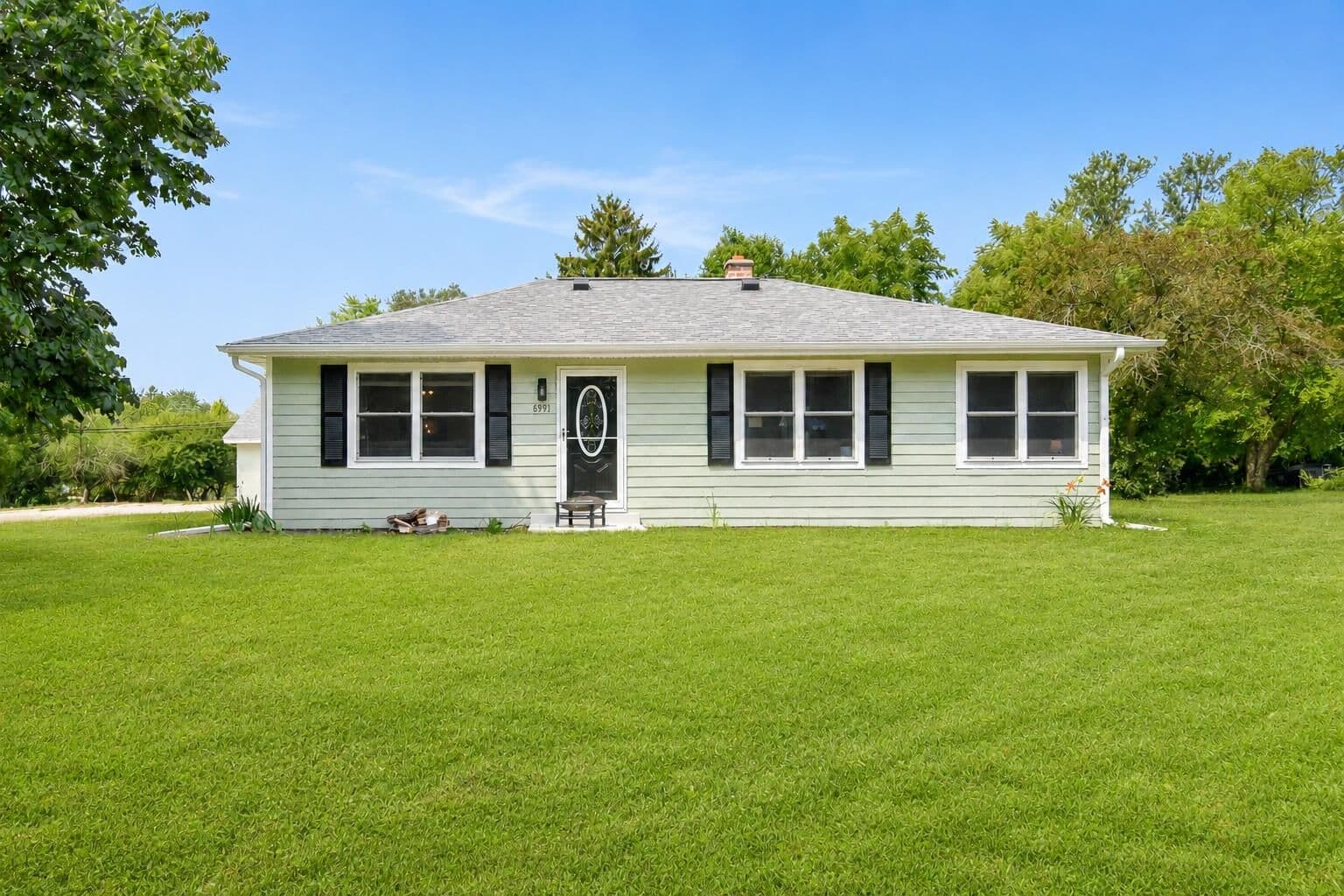 8991 29th, Franklin, WI 53132