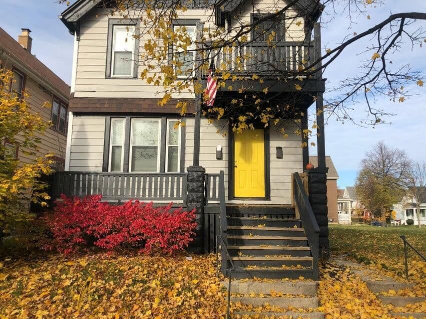 908 Hadley, Milwaukee, WI 53206