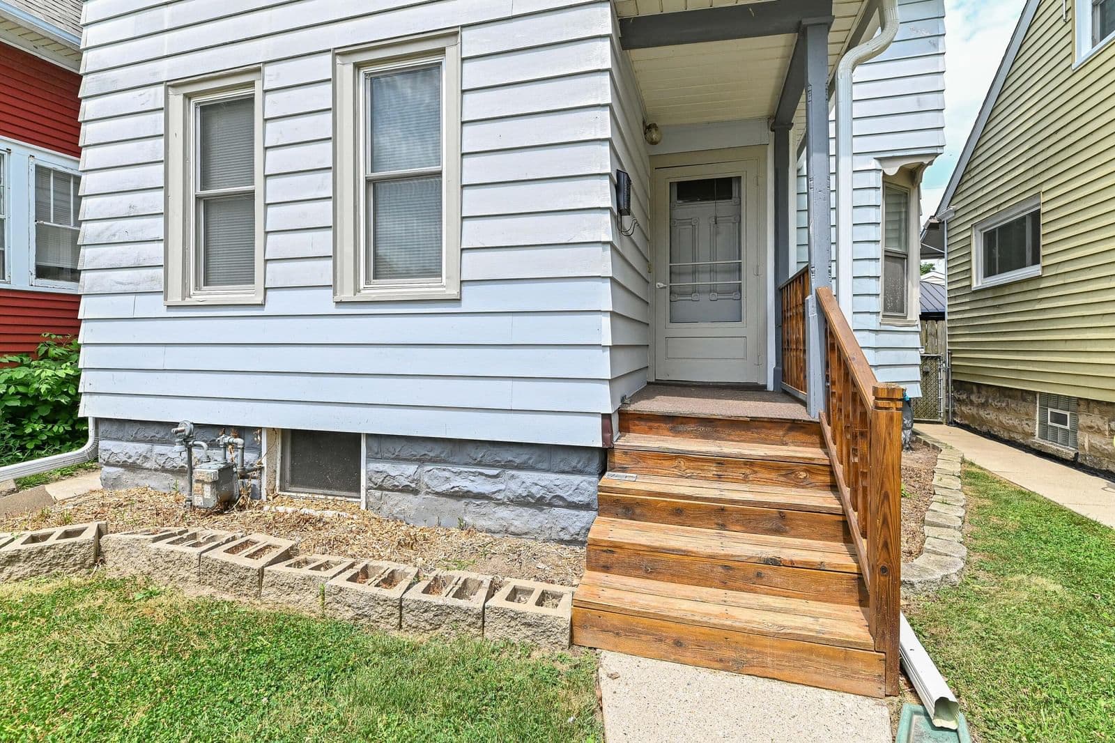714 Marshall 2