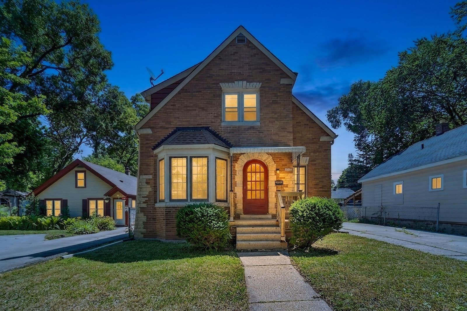 4700 50th, Milwaukee, WI 53218