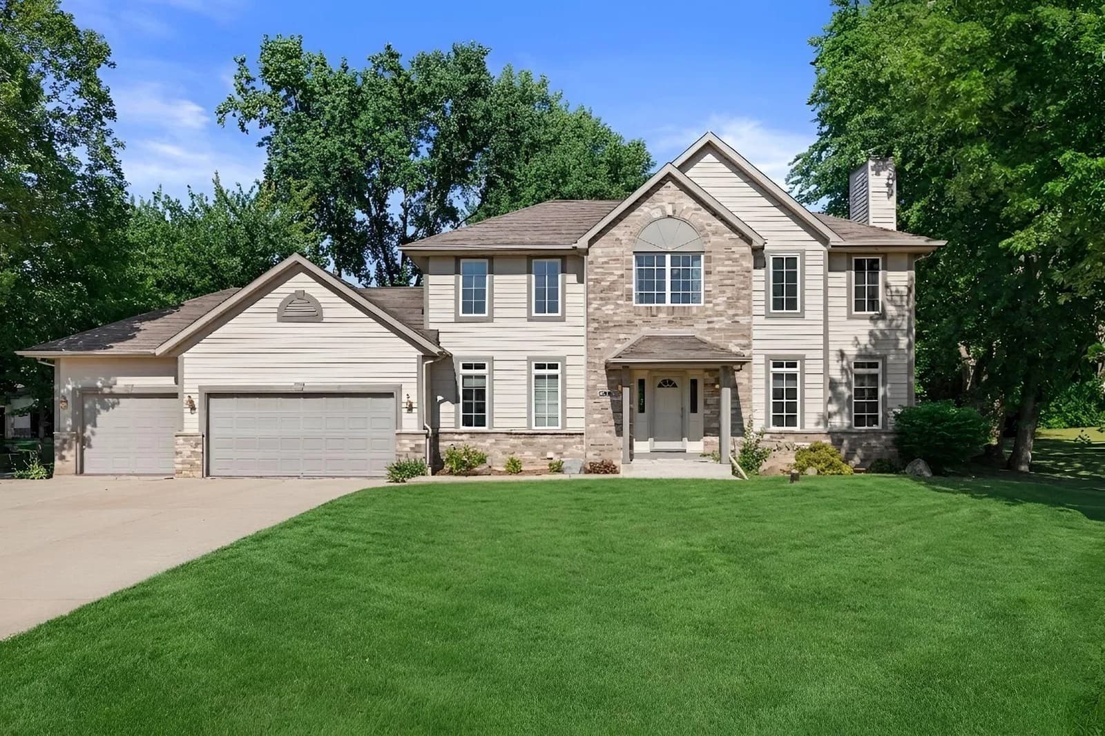 8620 Hunting Park, Franklin, WI 53132