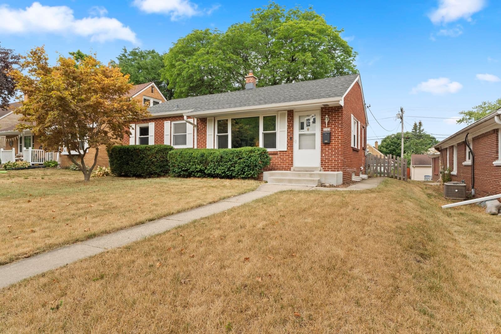 3169 93rd, Milwaukee, WI 53222