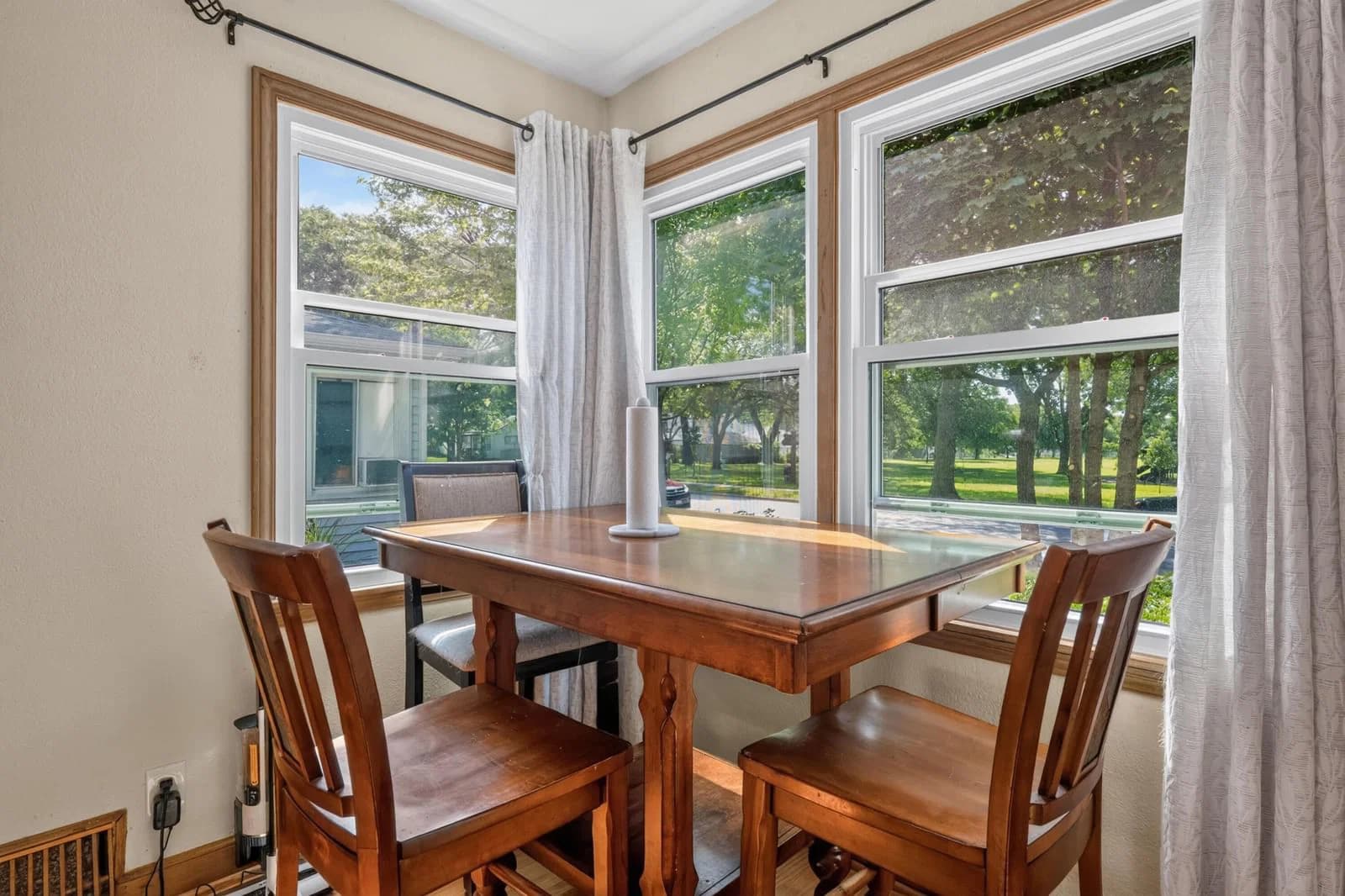 1826 Fernwood 3