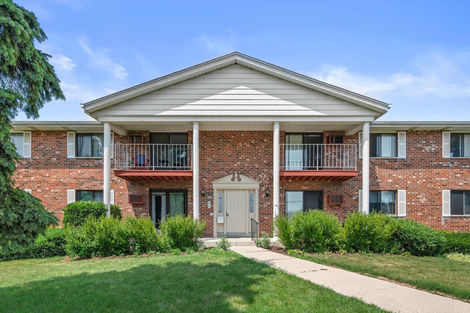 6440 Howard, Milwaukee, WI 53220