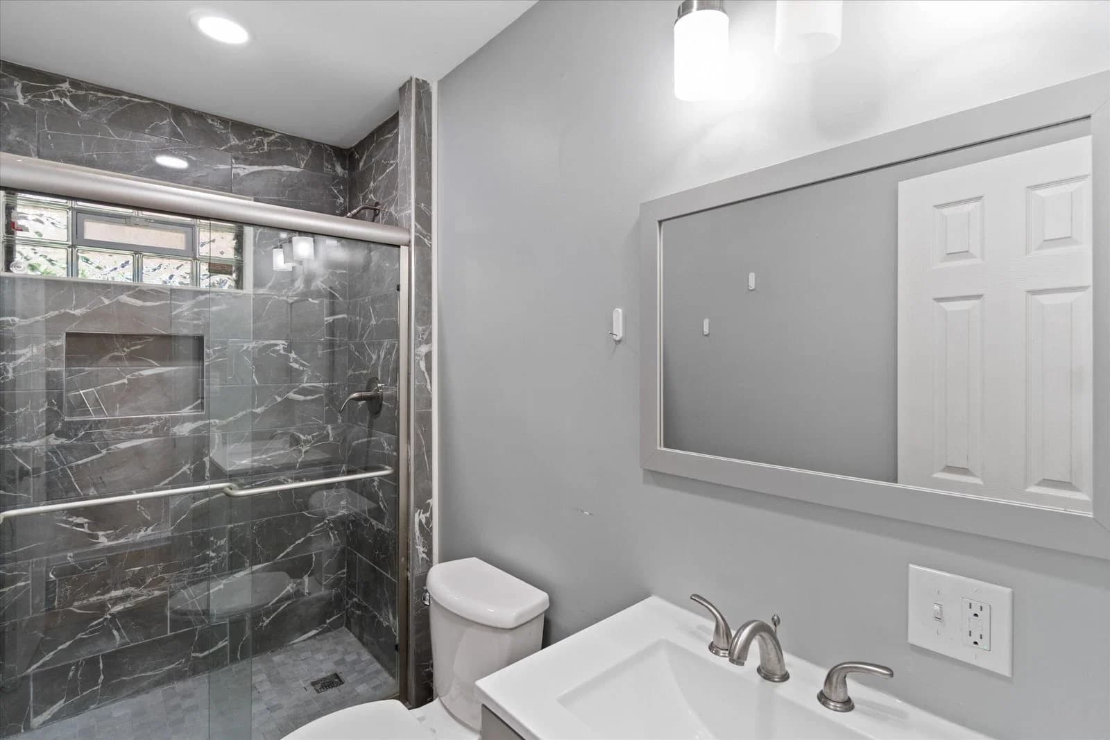 2119 Muskego 5