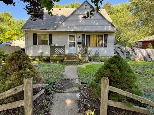 6672 54th, Milwaukee, WI 53223