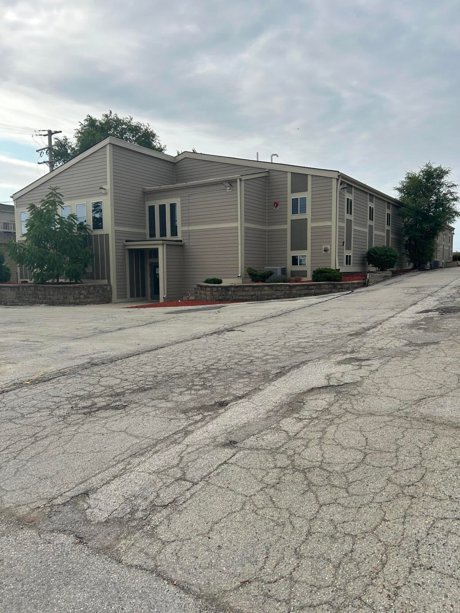 2741 Layton, Greenfield, WI 53221