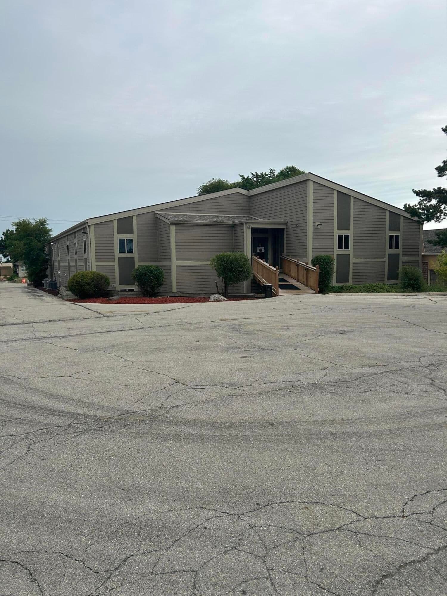 2741 Layton 2