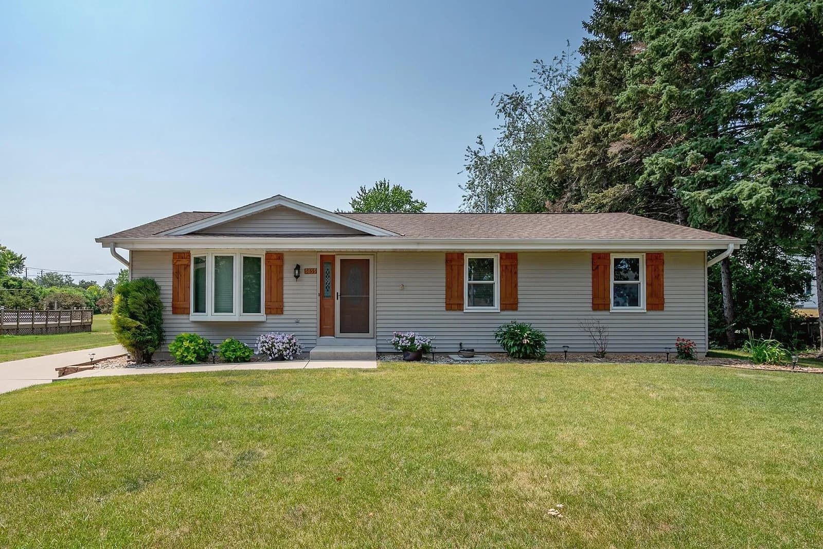 5859 119th, Milwaukee, WI 53225