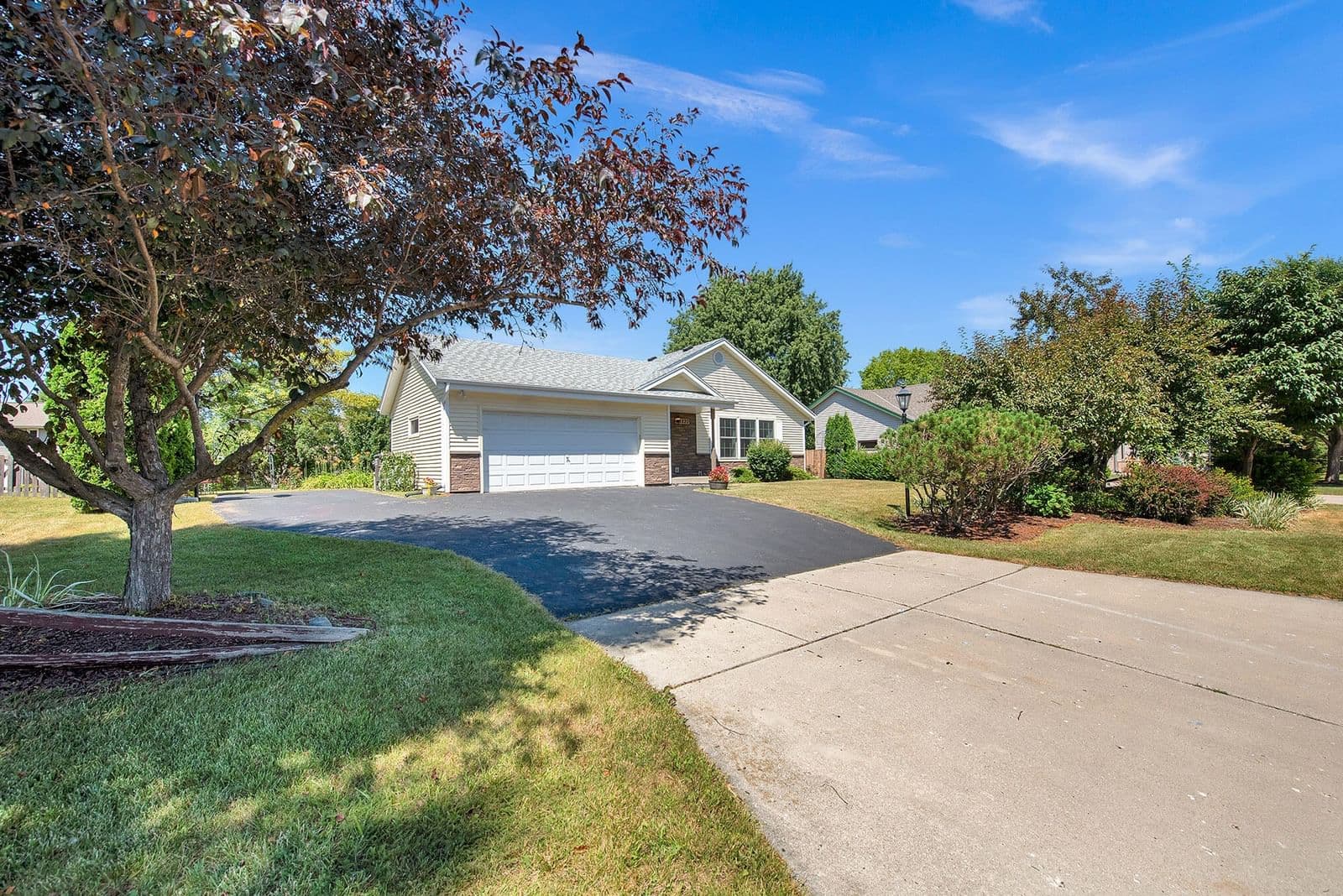 8820 Travis, Franklin, WI 53132