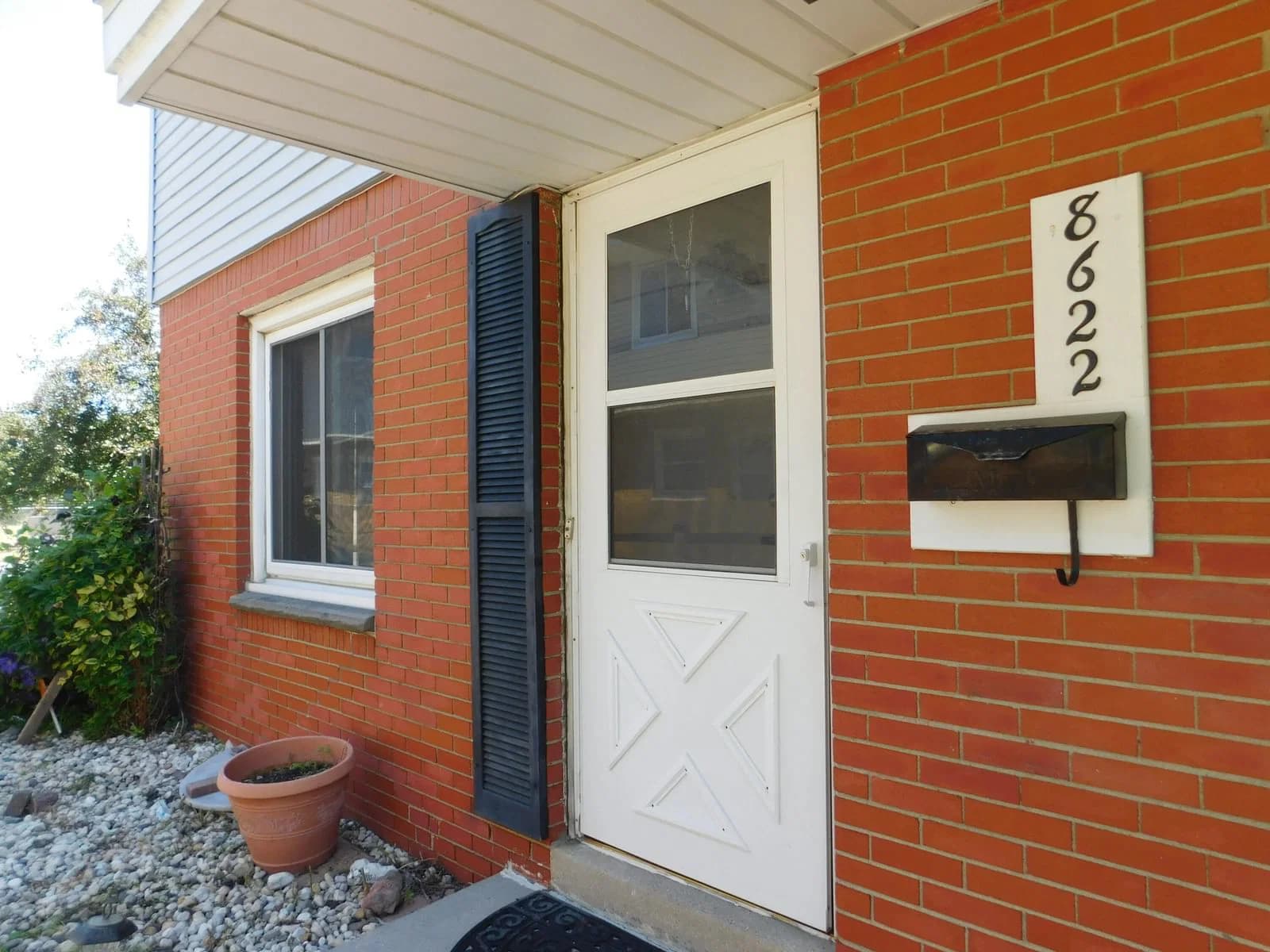 8622 Villard, Milwaukee, WI 53225