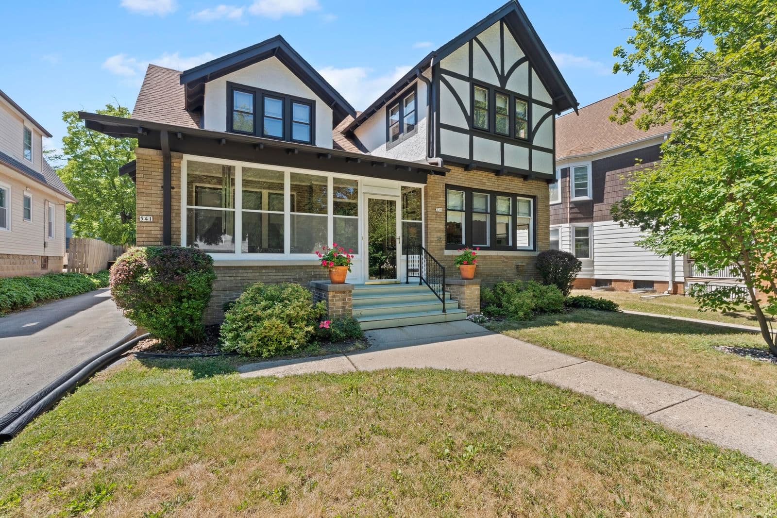 539 64th, Wauwatosa, WI 53213