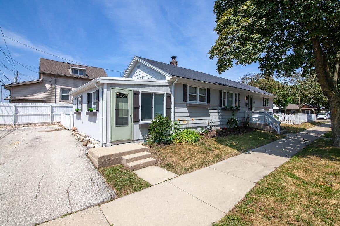 6101 Fairview 4