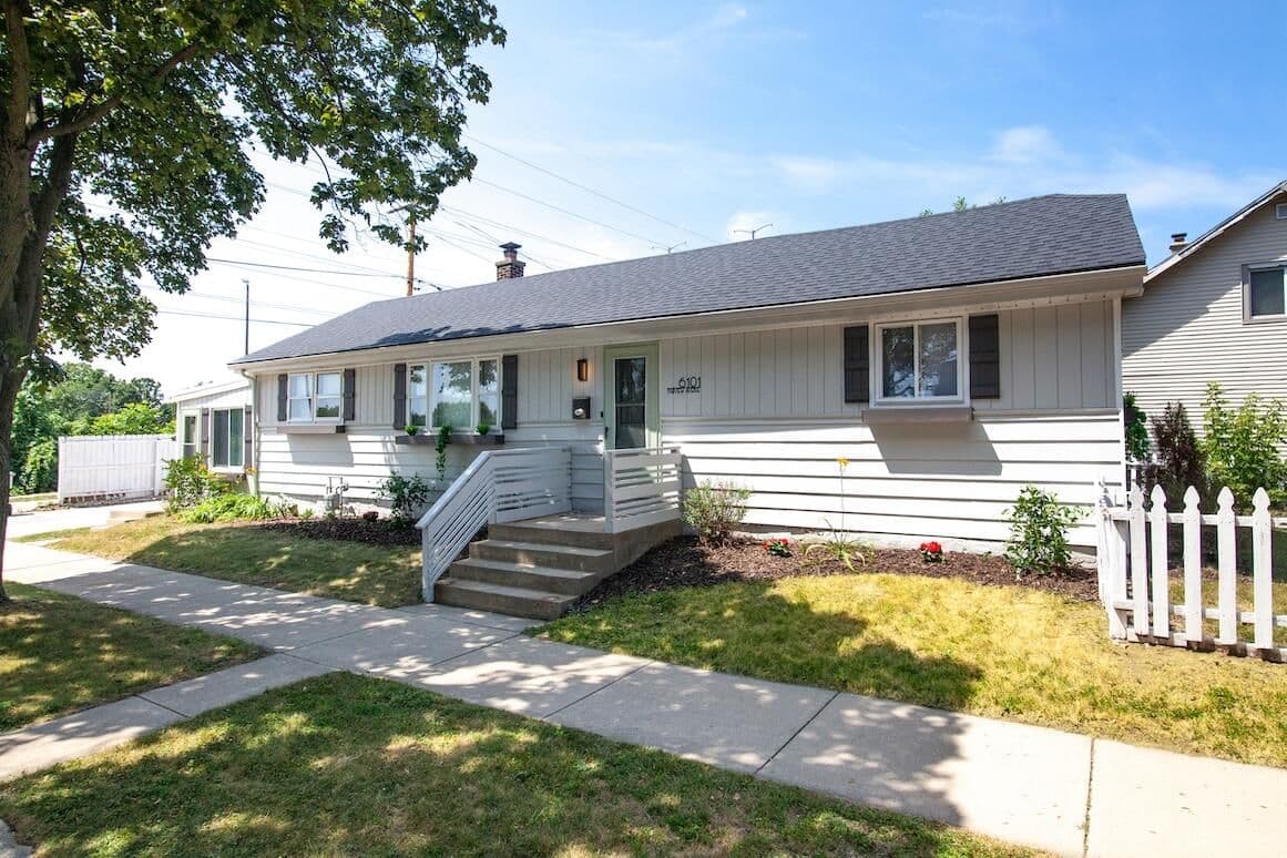 6101 Fairview, Milwaukee, WI 53213
