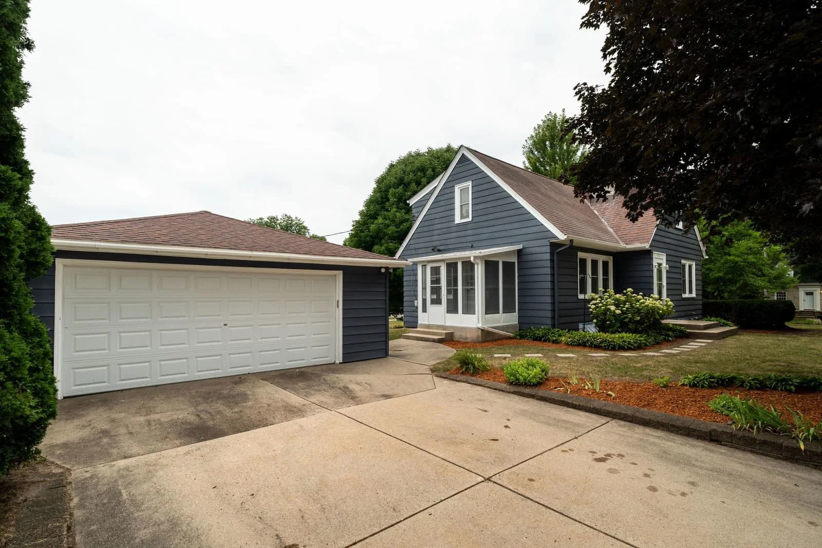10431 Courtland 4