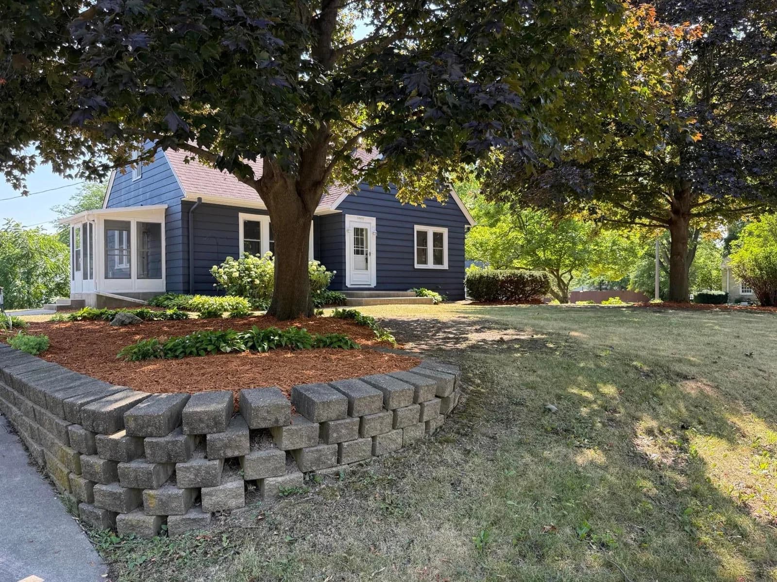 10431 Courtland, Wauwatosa, WI 53225