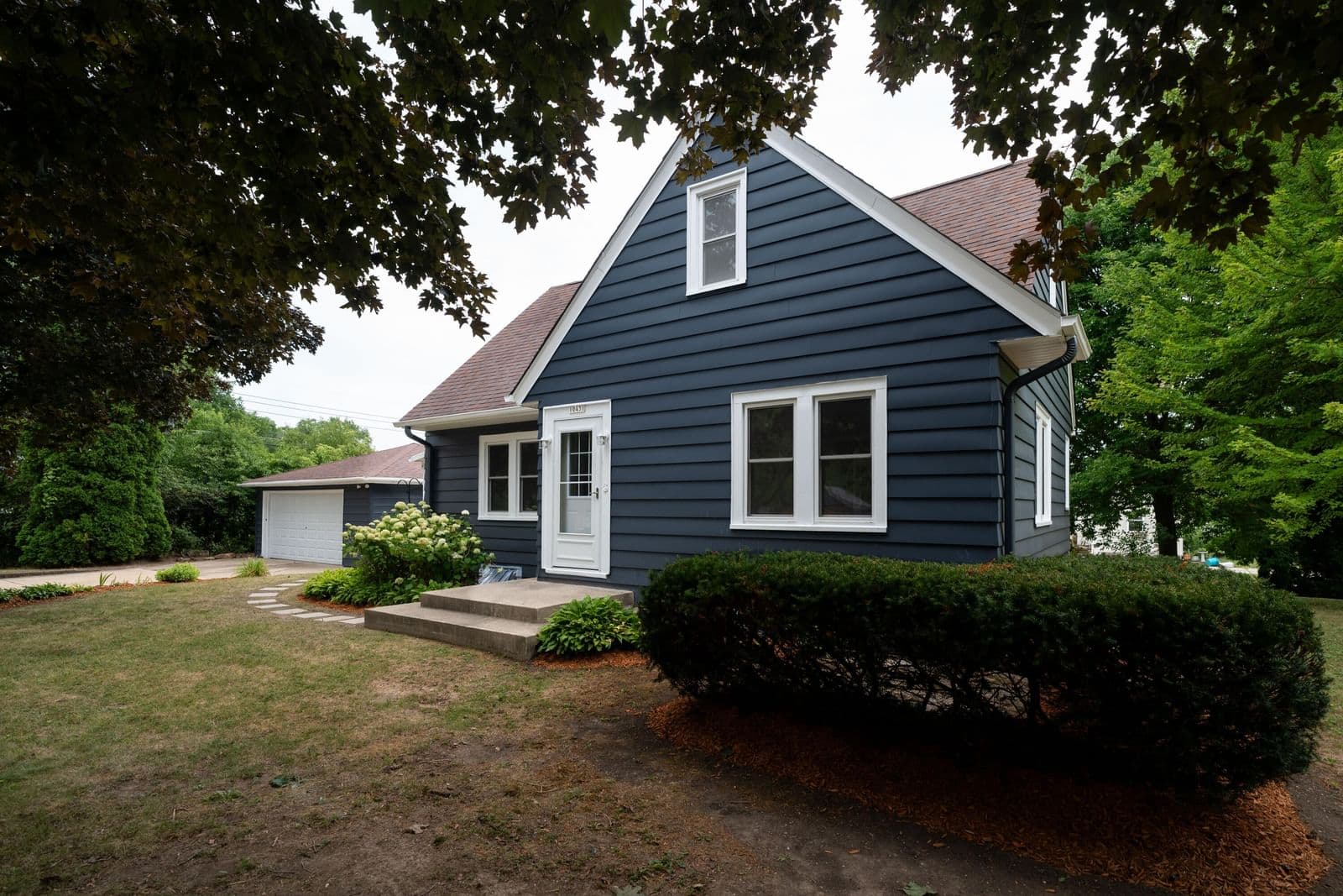 10431 Courtland 2