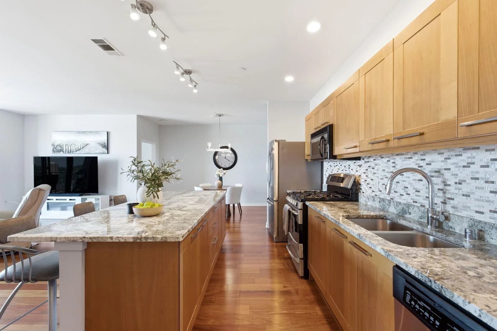1522 Prospect 5