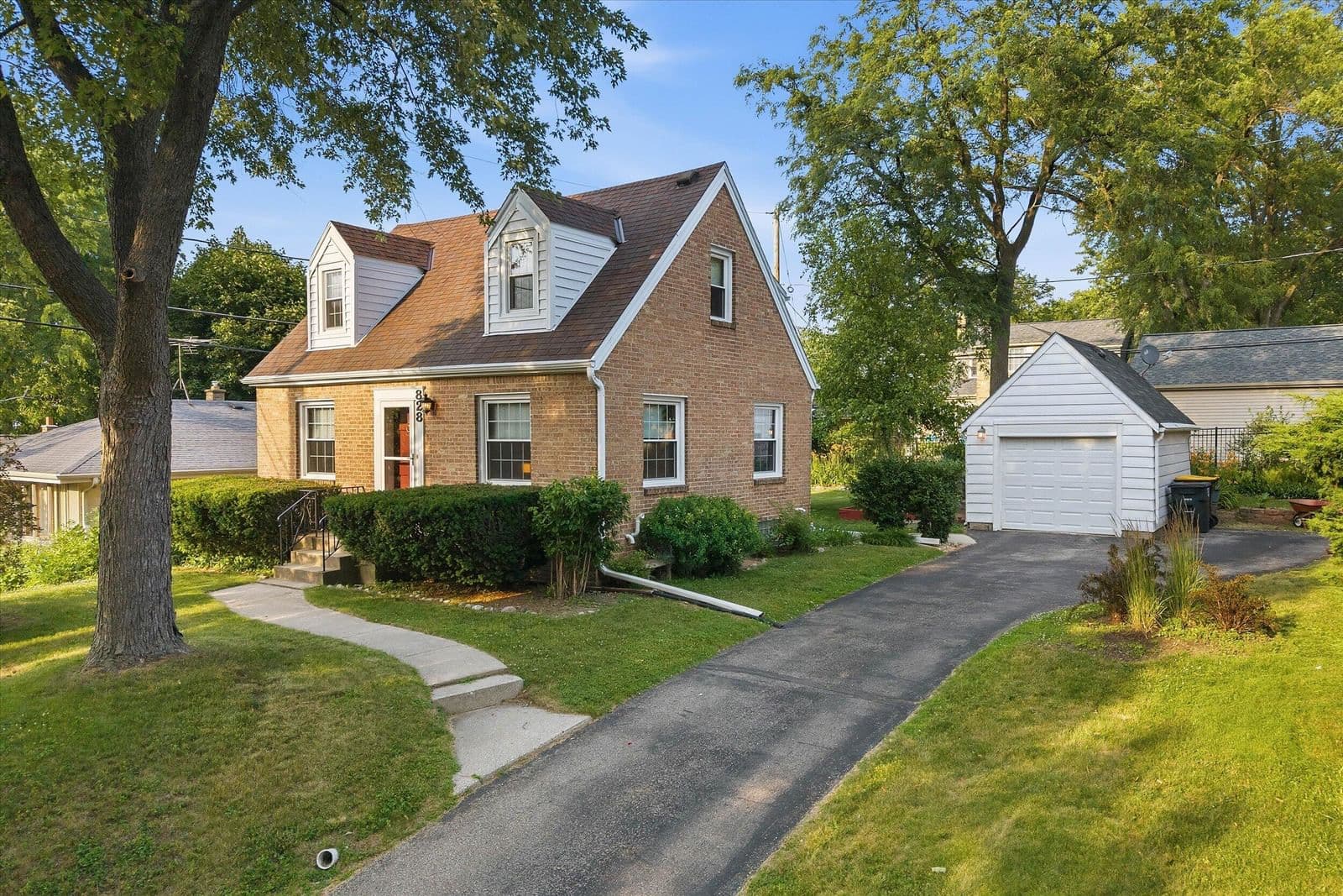 828 113th, Wauwatosa, WI 53226